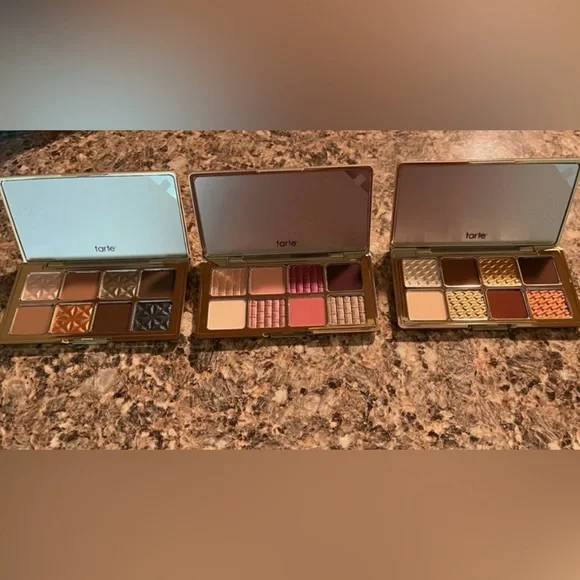 Tarte Luxe Gold Eyeshadow Collection - Picture 7 of 10